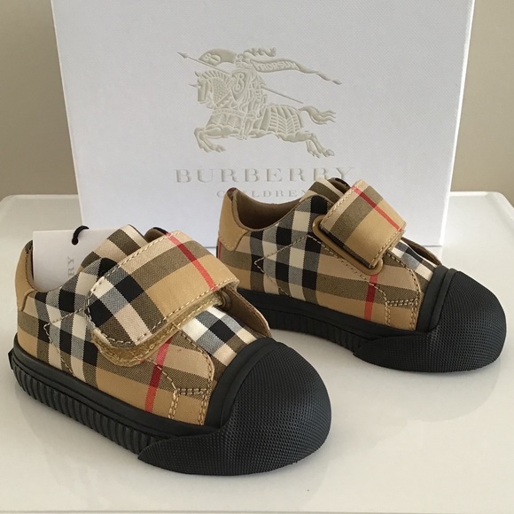 SOLD 🛑 Authentic BURBERRY TARTAN SNEAKERS - Picture 2 of 13